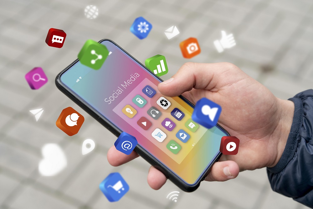 11 Aplikasi iOS Wajib untuk Lebaran! Perjalanan Mudik Aman, Mabar Seru, dan Kulineran Lezat!