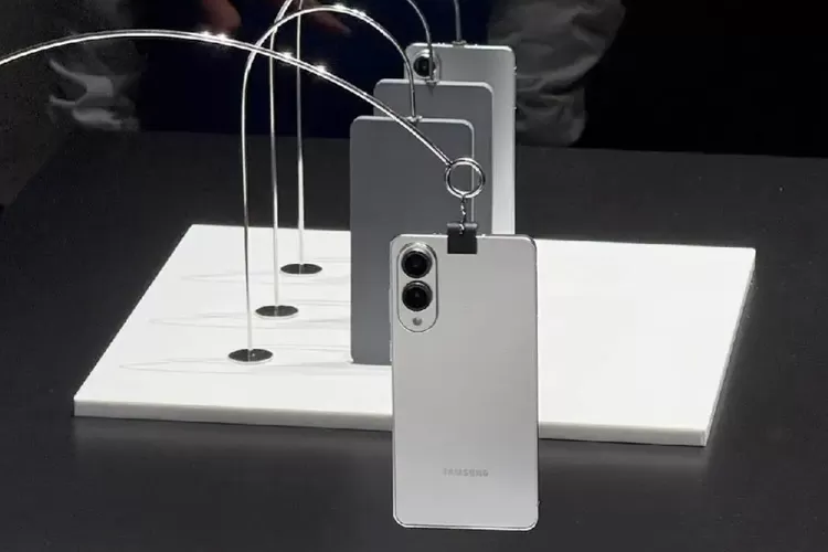 Bocoran Galaxy S25 Edge: Tampil Elegan dengan Bodi Titanium dan Kamera 200MP