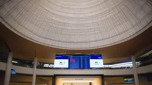 Wall Street Terpukul oleh Inflasi dan Kekhawatiran Tarif Dagang