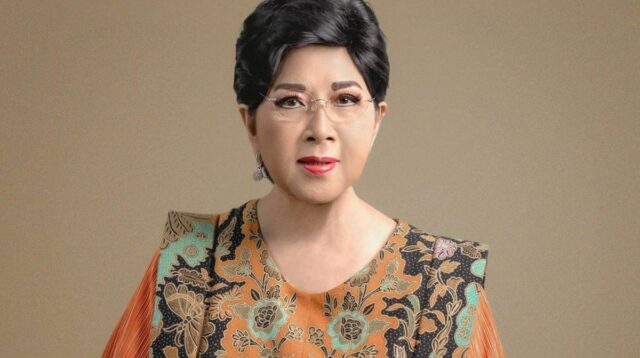 Biodata Titiek Puspa
